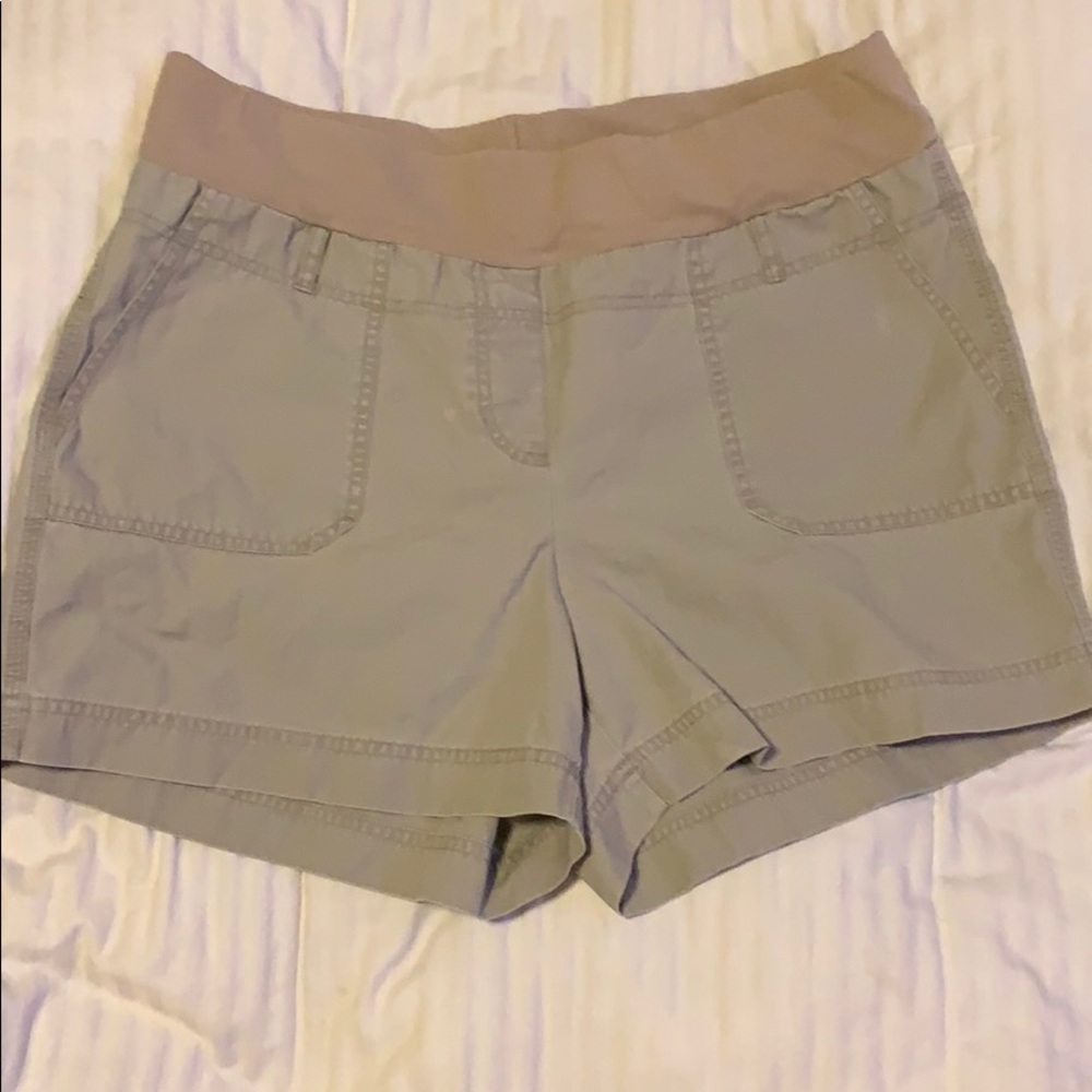 Maternity Large kaki shorts